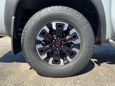 Used 2022 Nissan Frontier PRO-4X AWD/4WD image 28