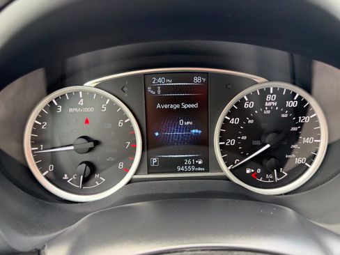 Used 2016 Nissan Sentra SR w/ SR Premium Package FWD image 21