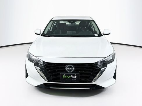 Used 2025 Nissan Sentra SV FWD image 2