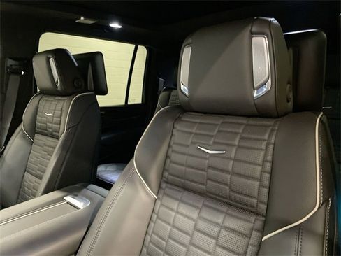 Certified 2024 Cadillac Escalade ESV Premium Luxury Platinum image 20