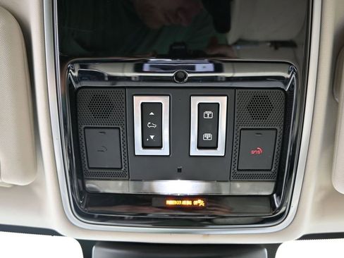 Used 2018 Land Rover Range Rover Supercharged image 17