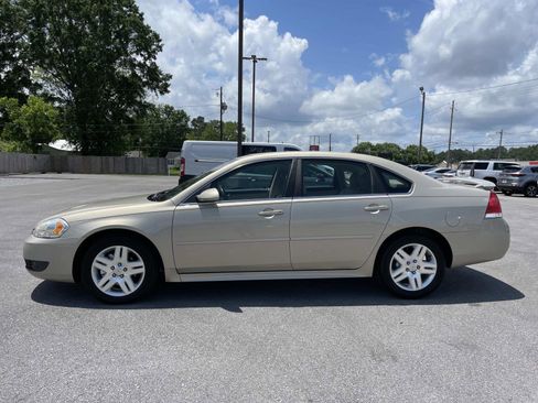 Used 2011 Chevrolet Impala LT w/ Luxury Edition Package FWD image 8