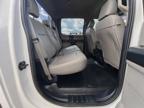 Used 2017 Ford F250 XL w/ Power Equipment Group AWD/4WD image 33