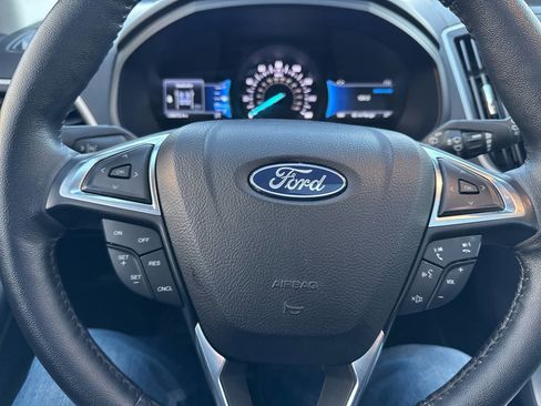 Used 2023 Ford Edge SEL w/ Convenience Package image 6