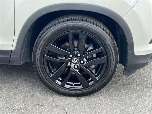 Used 2018 Honda Pilot Touring image 9