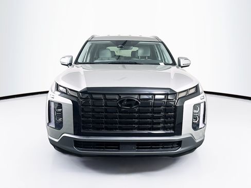 Used 2025 Hyundai Palisade SEL FWD image 2