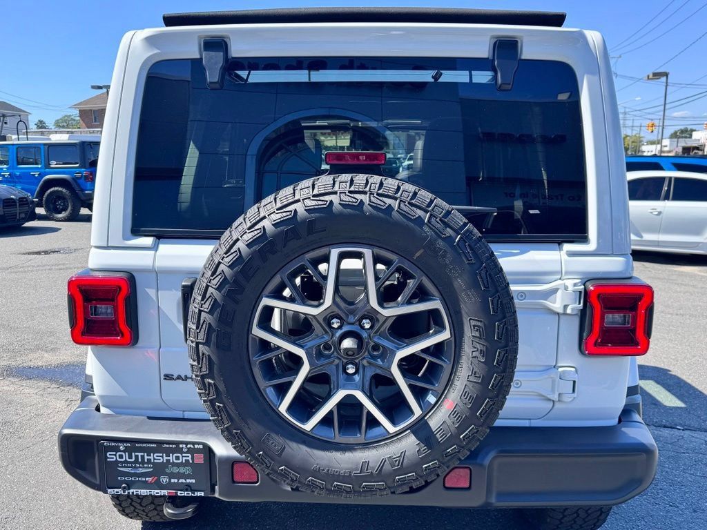 New 2026 Jeep Wrangler Unlimited Sahara AWD/4WD image 6