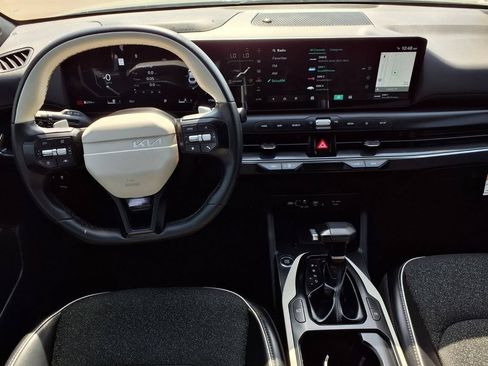 Certified 2025 Kia K4 EX FWD image 13