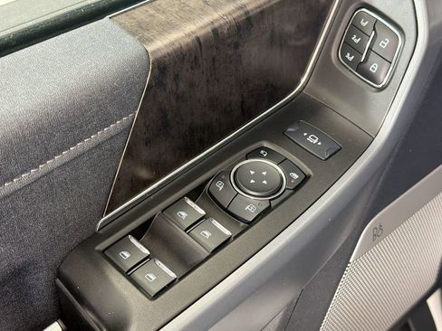 Used 2024 Ford F250 Lariat w/ FX4 Off-Road Package AWD/4WD image 20