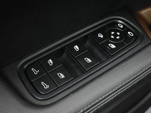 Certified 2024 Porsche Cayenne Turbo GT image 19