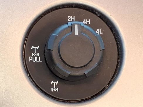 Used 2014 Ford F150 FX4 w/ Equipment Group 402A Luxury image 14