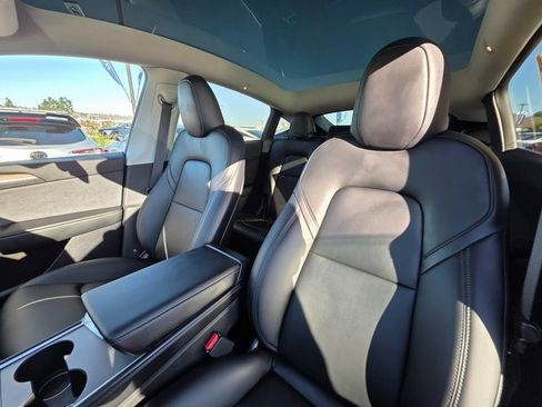 Used 2023 Tesla Model Y AWD image 16
