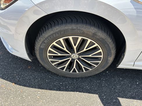 Used 2019 Volkswagen Jetta SEL FWD image 12