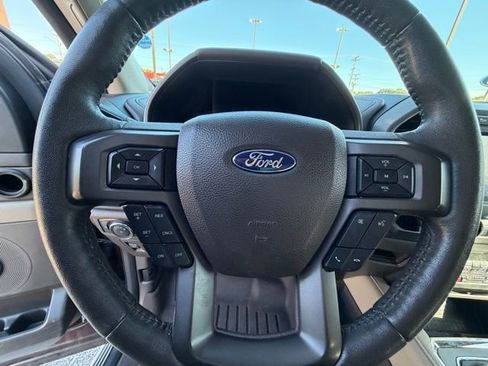 Used 2020 Ford Expedition XLT w/ Equipment Group 202A image 11