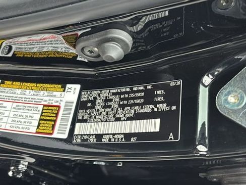 New 2026 Toyota Highlander Platinum image 39