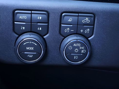 Used 2026 Chevrolet Silverado 1500 RST AWD/4WD image 27