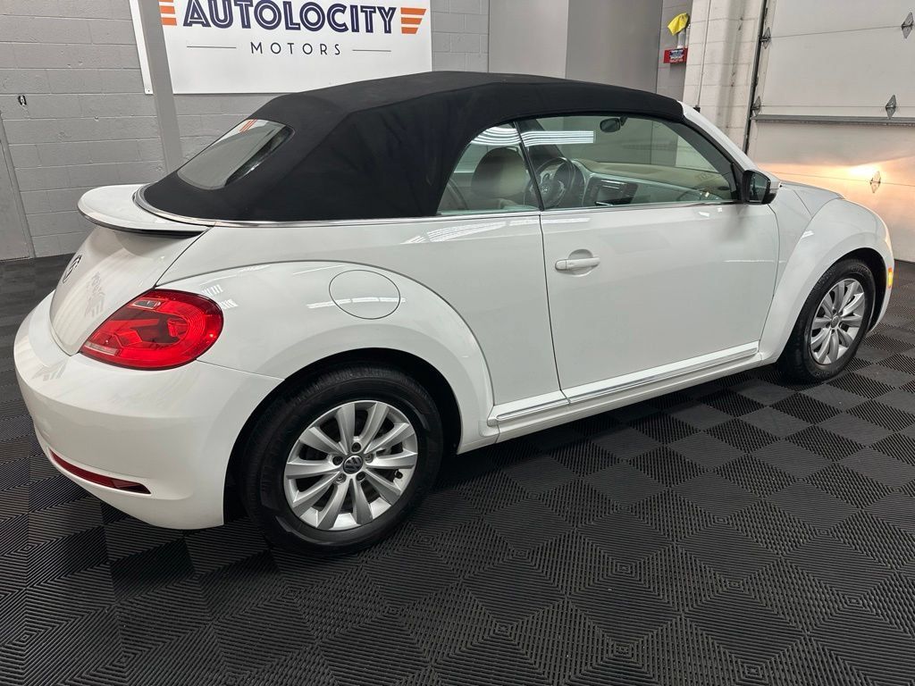Used 2015 Volkswagen Beetle 1.8T FWD image 11