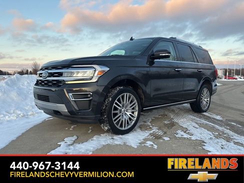 Used 2022 Ford Expedition Limited image 1