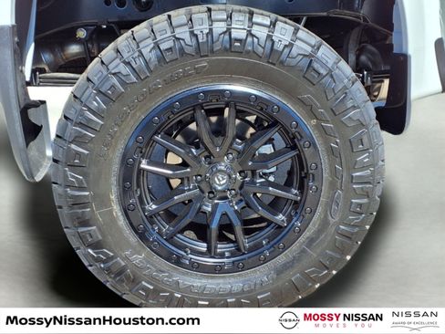 New 2026 Nissan Frontier S image 8