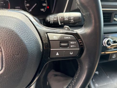 Used 2025 Honda Pilot EX-L image 16