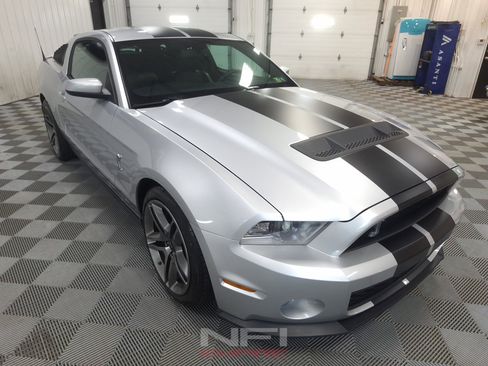 Used 2012 Ford Mustang Shelby GT500 RWD image 5