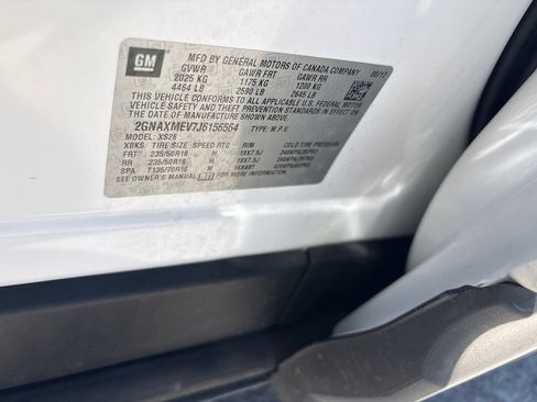 Used 2018 Chevrolet Equinox Premier FWD image 23