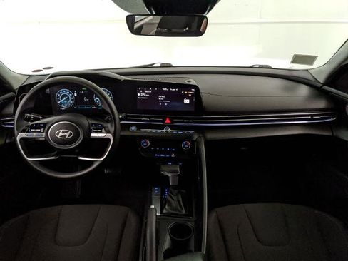 Used 2024 Hyundai Elantra SEL image 7