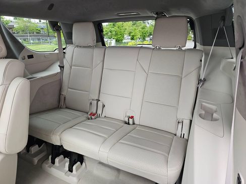 New 2026 Cadillac Escalade Platinum Luxury w/ LPO, Radiant Package AWD/4WD image 18