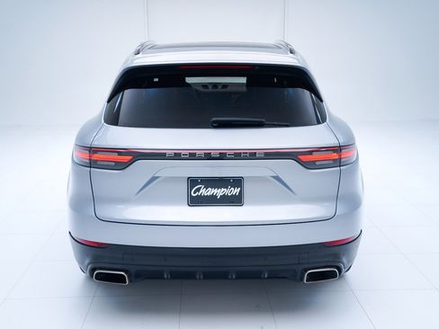 Used 2022 Porsche Cayenne image 10