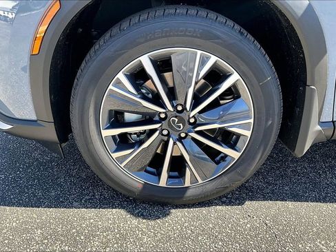 New 2026 INFINITI QX60 Luxe image 17