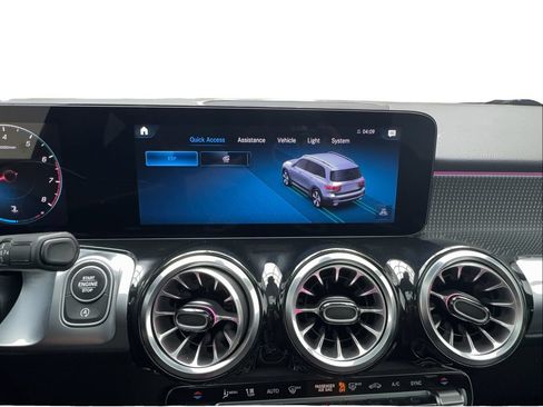 Used 2022 Mercedes-Benz GLB 250 4MATIC w/ Premium Package Lite image 45