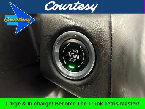 Used 2023 Chevrolet Suburban Premier image 25