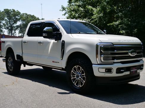 Used 2024 Ford F250 Limited w/ FX4 Off-Road Package AWD/4WD image 4