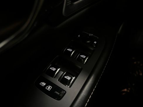 Used 2018 Volvo S90 T6 Inscription w/ Convenience Package image 21