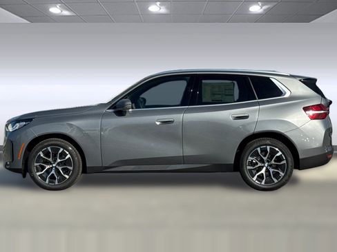Used 2026 BMW X3 xDrive30i w/ Premium Package AWD/4WD image 2