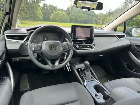 Used 2024 Toyota Corolla LE FWD image 12