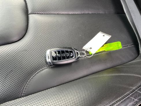 Used 2022 Hyundai Palisade Calligraphy image 32