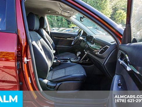 Used 2025 Kia Seltos S FWD image 23