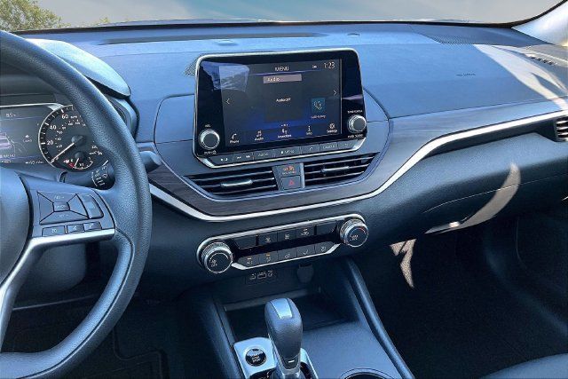 New 2026 Nissan Altima 2.5 SV FWD image 6