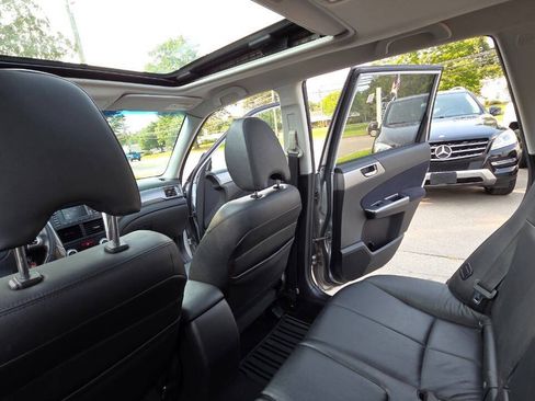 Used 2011 Subaru Forester 2.5X Touring AWD/4WD image 38
