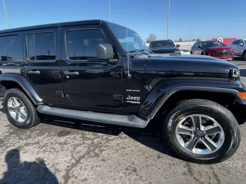 Used 2021 Jeep Wrangler Unlimited Sahara image 7
