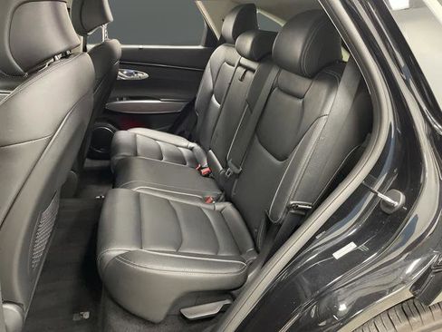 Used 2023 Genesis GV70 2.5T Advanced w/ Advanced Package image 33