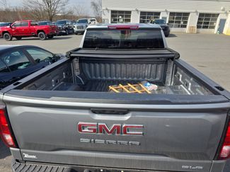 Used 2026 GMC Sierra 1500 SLE video 5
