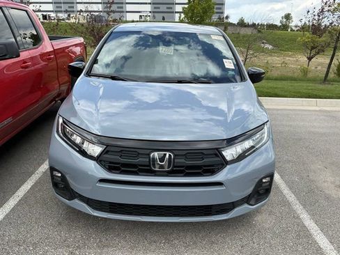 Used 2025 Honda Odyssey Sport-L image 2