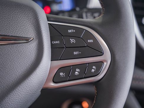 New 2026 Chrysler Pacifica Pinnacle AWD/4WD image 32