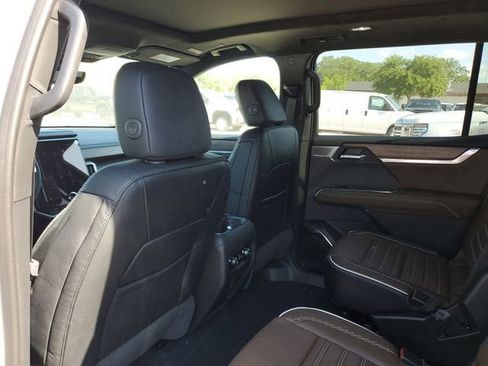 New 2026 GMC Acadia Denali Ultimate FWD image 10