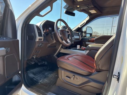 Used 2022 Ford F250 King Ranch w/ King Ranch Ultimate Package image 13