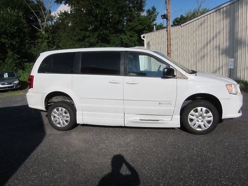 Used 2017 Dodge Grand Caravan SE w/ Power Window Group FWD image 6