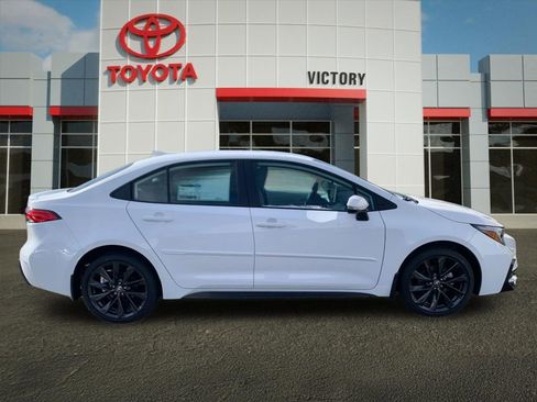 New 2026 Toyota Corolla SE image 2