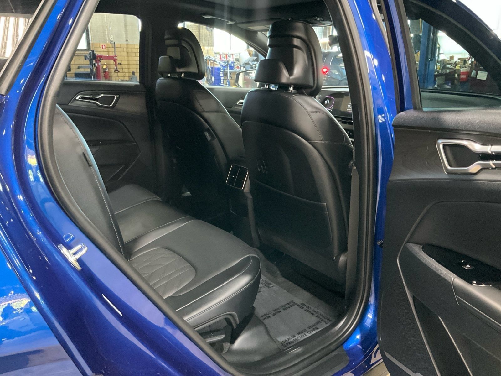 Used 2024 Kia Sportage X-Line w/ X-Line Premium Package AWD/4WD image 19